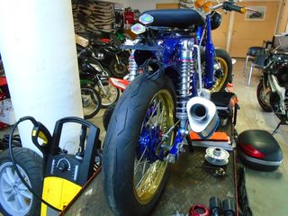 Honda Super Cub 2000 cafe racer-thumb-17