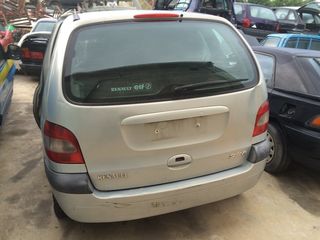 Renault Scenic-thumb-1
