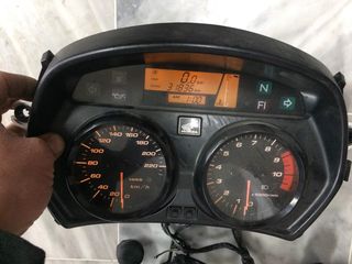 HONDA VARADERO XL1000V 2005' ΜΕ 31836km ΓΙΑ ΑΝΤΑΛΛΑΚΤΙΚΑ-thumb-6