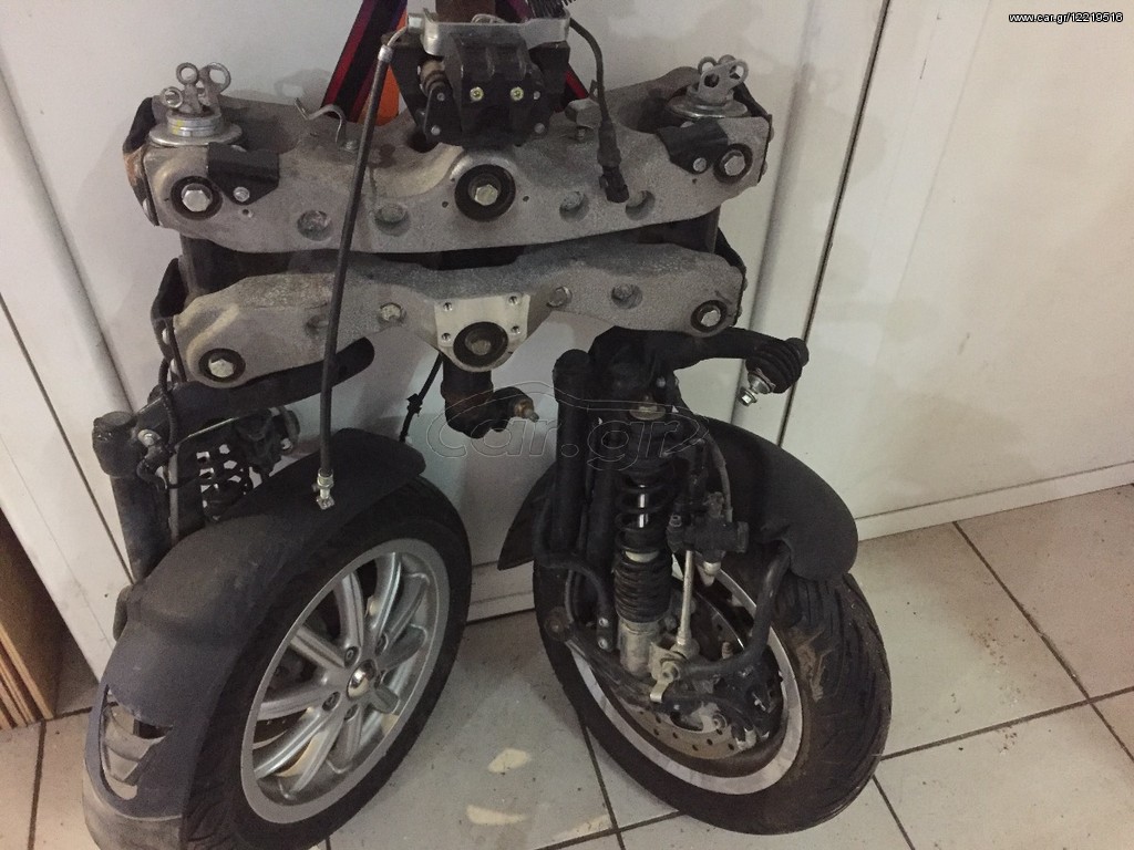 piaggio mp3 500 9000km