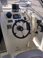Nireus 2009 650 cabin-thumb-9