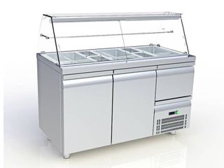 Ψυγείο σαλατών με μηχανή συρταρωτή