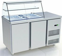 Ψυγείο σαλατών με μηχανή στα δεξιά