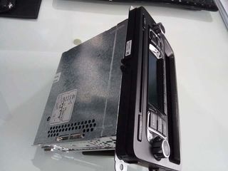 ΓΝΗΣΙΟ RADIO-CD ΑΠΟ VW POLO 2013-thumb-2