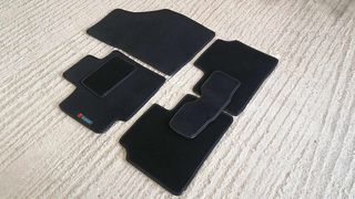 SUZUKI IGNIS. . .ΠΑΤΑΚΙΑ ΣΕΤ ΓΝΗΣΙΑ..-thumb-1