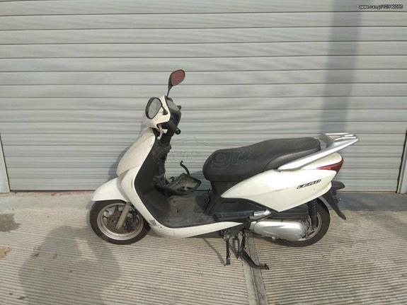 HONDA LEAD 100 ΓΙΑ ΑΝΤΑΛΛΑΚΤΙΚΑ ΚΟΜΜΑΤΙ ΚΟΜΜΑΤΙ!PIAGGIO STOCK HOUSE!