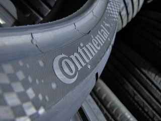 1TMX 120/70/17 CONTINENTAL CONTIROADATTACK 2 EVO DOT (1516)-thumb-2