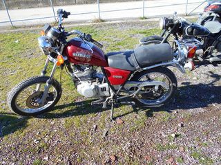 SUZUKI GN 250