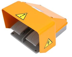 Ποδοδιακόπτης βιομηχανικός διπλός YDT1-18