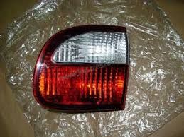 ΠΙΣΩ ΦΑΝΑΡΙ ΔΕΞΙ ΕΣΩΤΕΡΙΚΟ DAEWOO LANOS -01  3DR HATC BACK  96304630  96324642