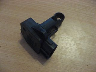 TOYOTA LAND CRUISER 1KD 22204-30010