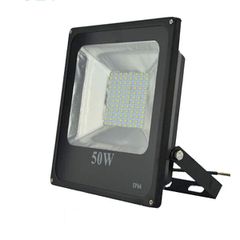 Προβολέας led slim 50W 230V 3000k θερμό λευκό φως 4500lm με smd στεγανός IP65