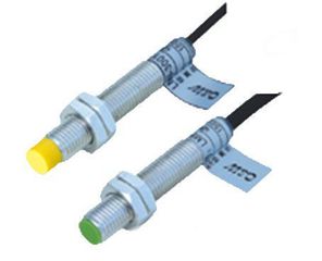 Επαγωγικός διακόπτης Φ8 2mm NO LM8-3002PA μεταλλικός με ενσωματωμένο LED λειτουργίας στεγανός IP67