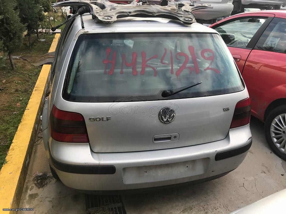 ΦΑΝΑΡΙΑ  ΠΙΣΩ VW GOLF 4 www.anakiklosi-lagada.gr