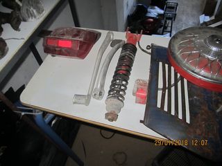 vespa px200 skeletos 200eyro-thumb-4
