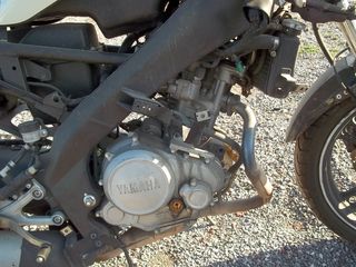 YAMAHA YZF-R125-thumb-5