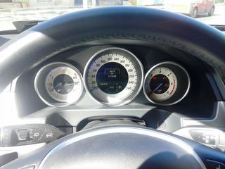 Mercedes-Benz 2014-thumb-9