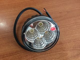 ΠΩΛOYNΤΑΙ ΠΡΟΒΟΛΕIΣ LED 800lm 6000 K