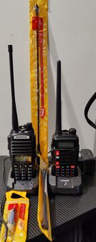 Φορητός dual band πομποδέκτης VHF/UHF έως 5.8W Baofeng UV-5RA