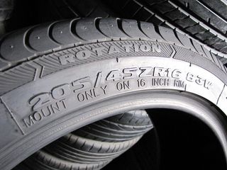 2TMX 205-45-16 AVON ZZ3 -thumb-3