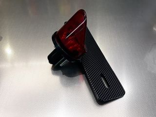 Φανάρι πίσω LEd Custom (10R + 4W ) Carbon Βαση-thumb-3