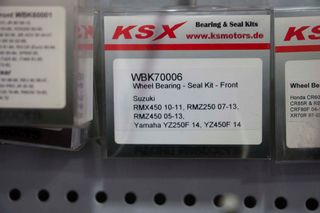 KSX Ρουλεμάν μπροστινού τροχού Suzuki RMZ 250/450 07-16  Yamaha YZF 250/450 14-