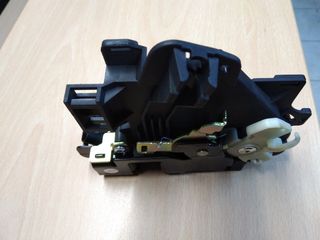 Κεφαλας Seat Ibiza 02-08 κλειδαρια ηλεκτρομαγνητικη εμπρος αριστερη