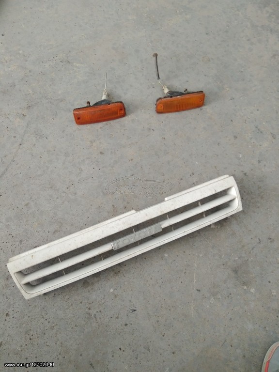 ΜΑΣΚΑ ΑΠΟ TOYOTA CARINA II (2) ΜΑΖΙ ΜΕ ΦΛΑΣ