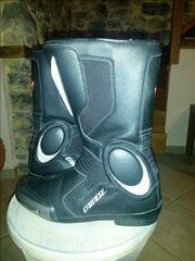 ΜΠΟΤΕΣ DAINESE ΔΕΡΜΑΤΙΝΕΣ