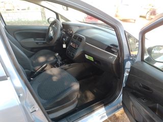 Fiat Punto 2008-thumb-9