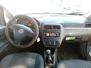 Fiat Punto 2008-thumb-11