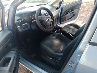 Fiat Punto 2008-thumb-14