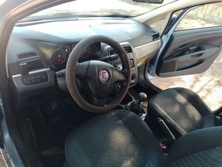 Fiat Punto 2008-thumb-16