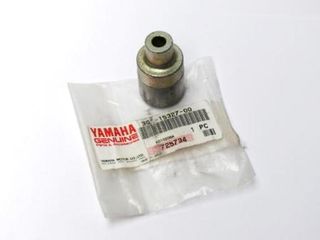 ΑΠΟΣΤΑΤΗΣ(ΣΙΝΕΜΠΛΟΚ-ΒΑΣΗ ΚΙΝΗΤΗΡΑ) YAMAHA  DT-50,DT-80,TDR-50,TDR-80 3GA-15327-00