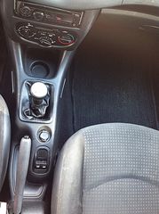 Peugeot 206 2011-thumb-13