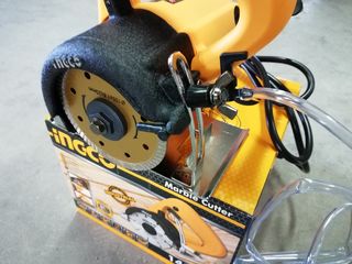 INGCO ΚΟΦΤΗΣ ΔΟΜΙΚΩΝ ΥΛΙΚΩΝ ΥΓΡΑΣ ΚΟΠΗΣ 1.400W-thumb-2