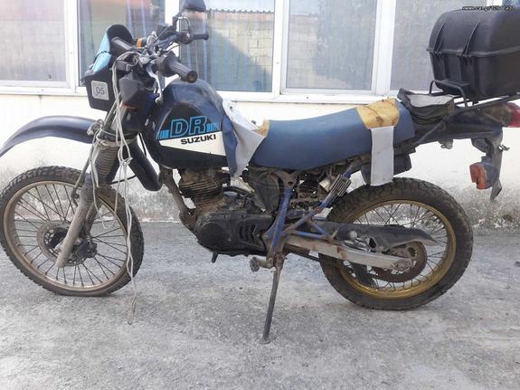 SUZUKI DR 125
