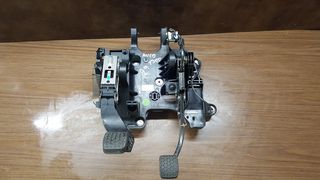 Πεταλιέρα (συμπλέκτη-φρένου) Start/Stop από Chevrolet Aveo T300 2011-2017