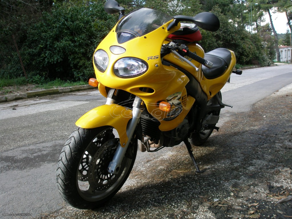 Triumph 955i sprint rs