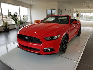 Ford Mustang 2016-thumb-2