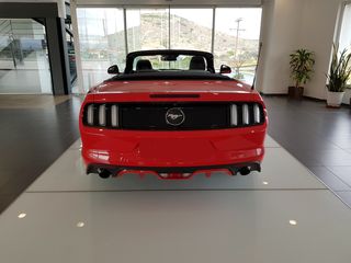 Ford Mustang 2016-thumb-12