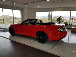 Ford Mustang 2016-thumb-7
