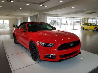 Ford Mustang 2016-thumb-6