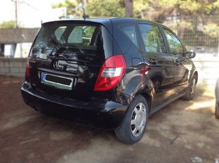 Mercedes-Benz A 160 2009-thumb-2