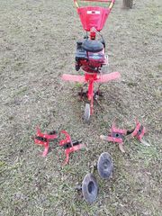 Σκαπτικό BRIGGS & STRATTON '13