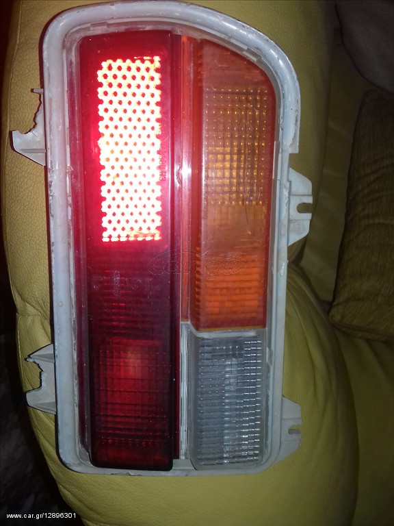Φαναρια πισω AUDI 80