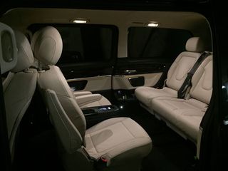 Mercedes-Benz V 220 2017-thumb-2