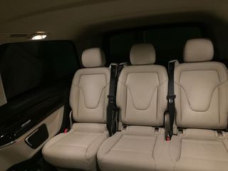 Mercedes-Benz V 220 2017-thumb-3