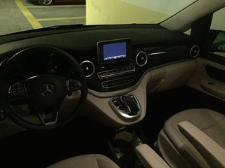 Mercedes-Benz V 220 2017-thumb-4
