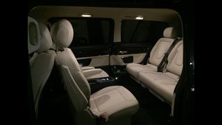 Mercedes-Benz V 220 2017-thumb-6